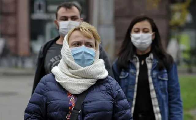 Коронавирусом в Украине заразились почти 11 тысяч за сутки