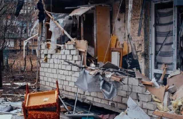 На Донеччині ще 10 родин отримали компенсацію за зруйноване житло внаслідок агресії РФ