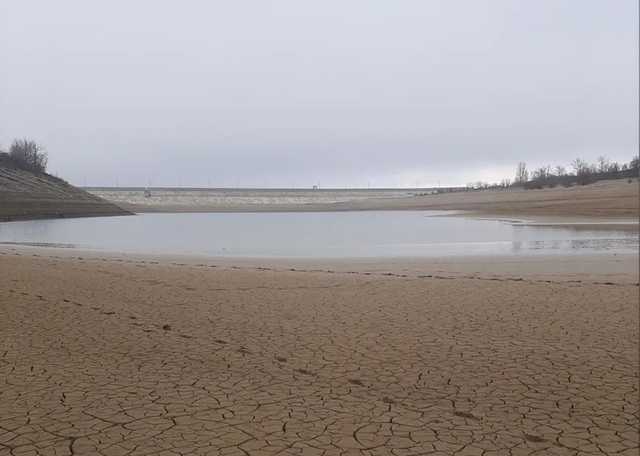Крымчане опубликовали фото высохшего водохранилища, поившего Симферополь