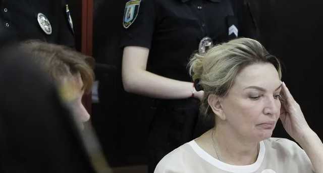 Скандал с российской вакциной в Украине: всплыла связь компании с министром Януковича