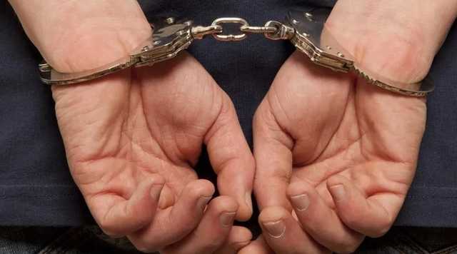 В Мариуполе мужчина захватил заложников в банке