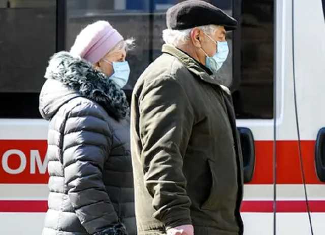 Рекорд госпитализаций говорит о "катастрофе" с COVID-19 в Украине, – Давыденко