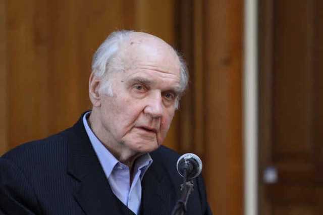 Юхновський закликав президента Зеленського повернути Донбас силою