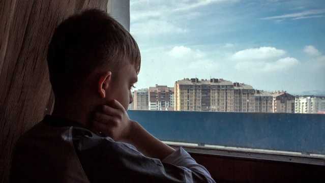 В Черновцах из окна выпал ребенок