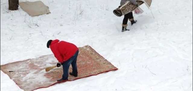 Фото зимнего "ритуала" советских времен вызвало ностальгию в сети