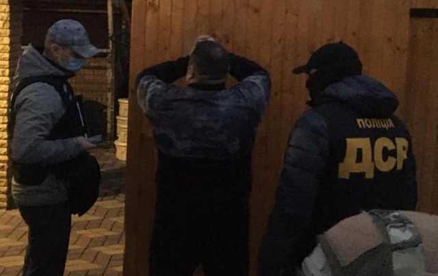 На Закарпатті викрили банду, яка нелегально переправляла людей до ЄС