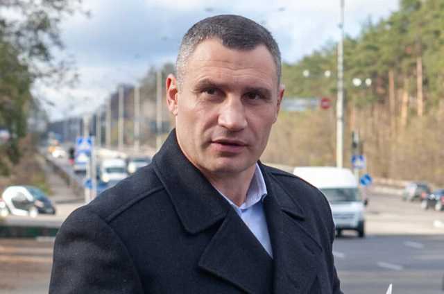 Одна идея лучше другой: у Кличко решили как бороться со снегом