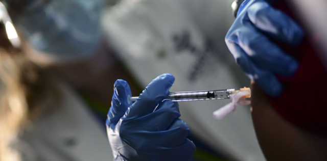 В США коронавирусом за сутки заразилось рекордное количество людей