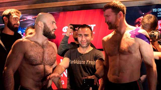 На бойцовском турнире в Москве произошла массовая драка с участием зрителей