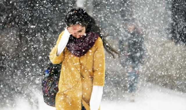 Харьков засыпало снегом, а Днепр превратился в каток