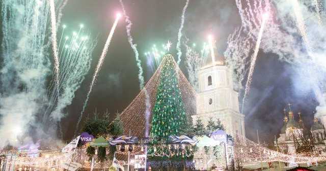 Скандальная киевская елка - в топе лучших в Европе
