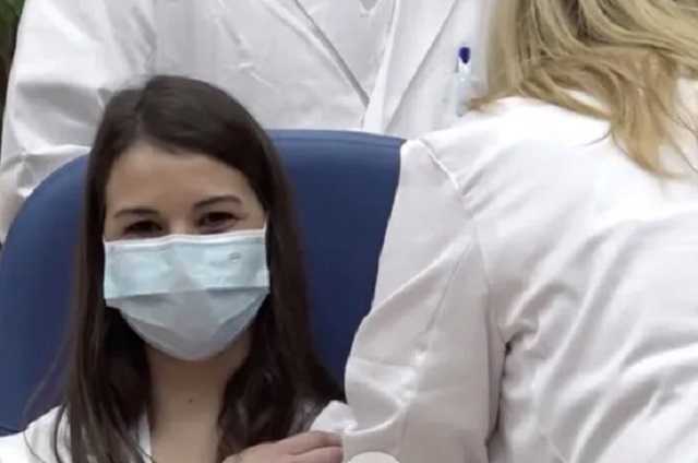 Италия начала вакцинацию против коронавируса