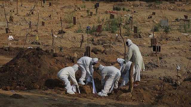 У Мексиці за добу від COVID-19 померло понад тисячу осіб