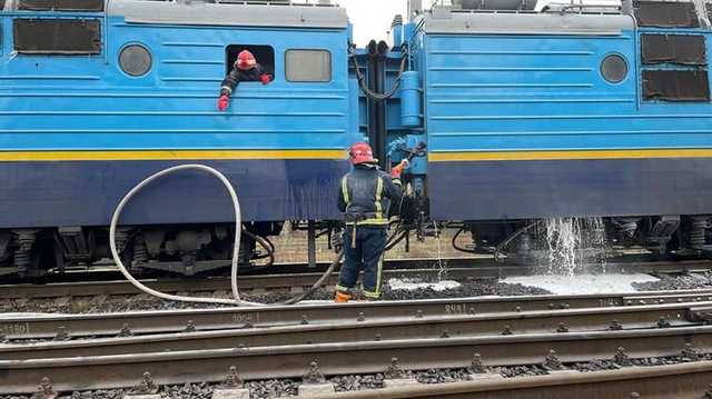 Под Ровно на ходу загорелся поезд с 254 людьми внутри