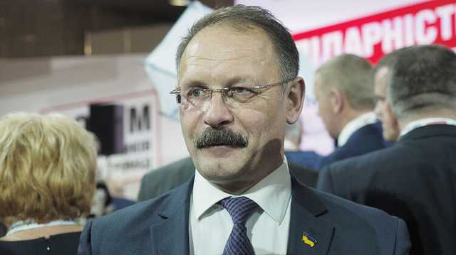 Экс-нардеп Барна, который хватал Яценюка за пах, оскорбляет женщин в соцсетях