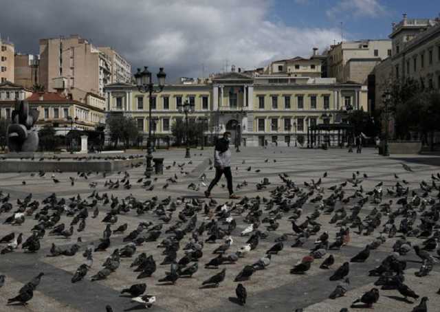 Уряд Греції посилив карантин. Елладська церква виступила проти через Водохреще