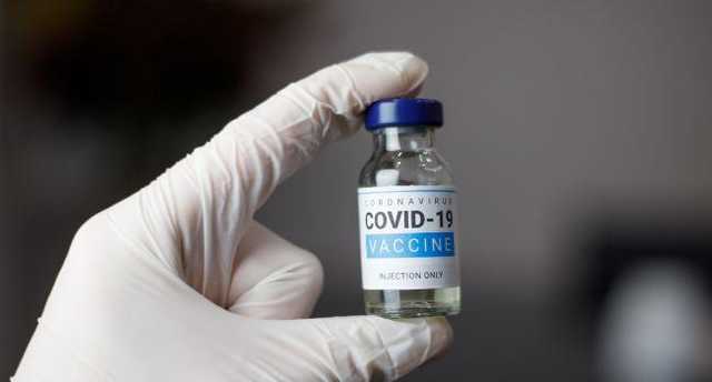 В ЮАР экстренно проверяют эффективность вакцины против нового штамма COVID-19