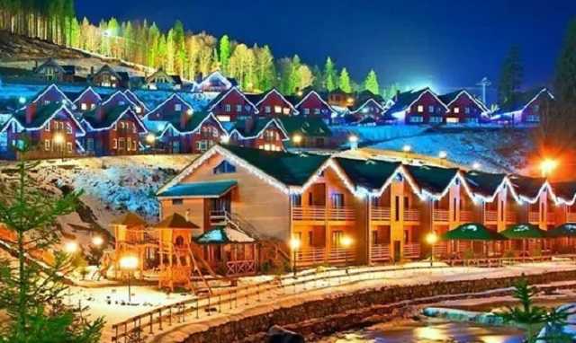 В Карпатах вспыхнул пожар в мини-отеле с 25 туристами