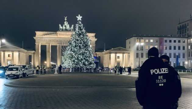 У Німеччині подовжили та посилили локдаун