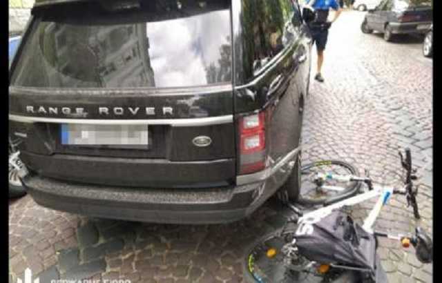    Range Rover  -.  