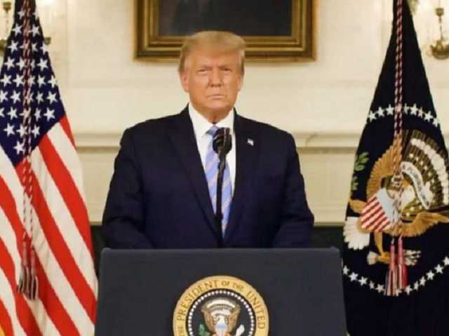 Трамп не пойдет на инаугурацию Байдена и намерен помиловать сам себя