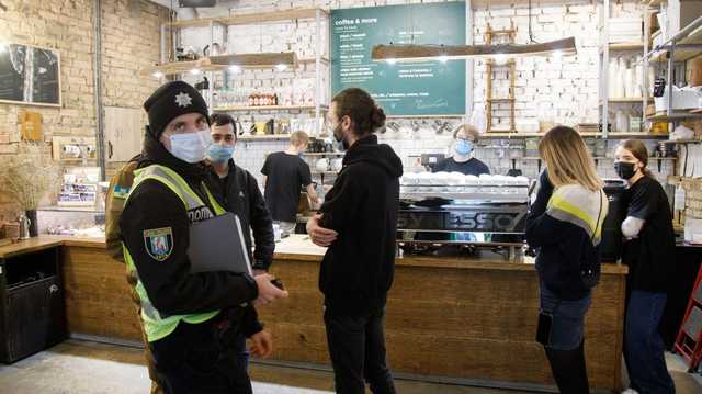 У Львівській області в перший день локдауну знайшли десятки порушників