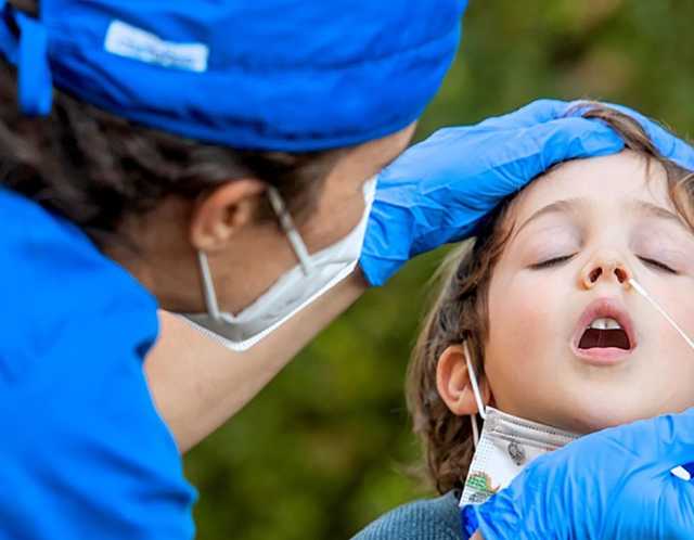 В Австрии планируют тестировать школьников на коронавирус еженедельно