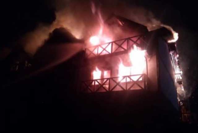 У Буковелі згорів готель, в якому проживало 25 людей