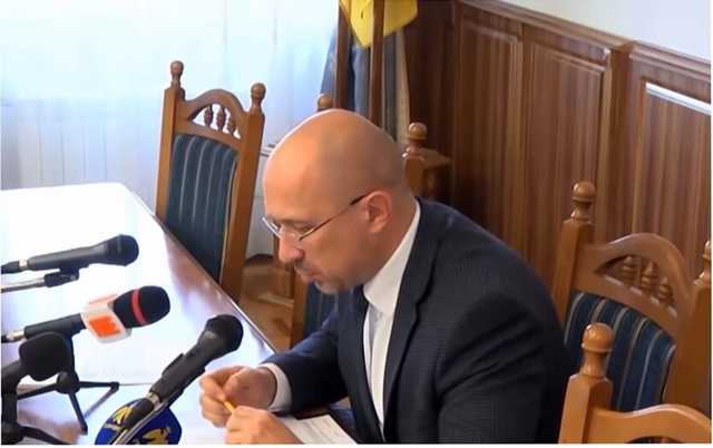 Украинцы станут зарабатывать больше: кому повезет