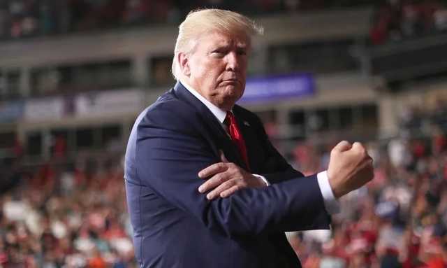 Трамп уверен, что ему не устроят импичмент – СМИ