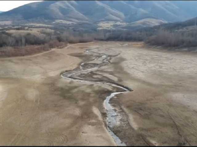 В Крыму досохло главное для Симферополя водохранилище