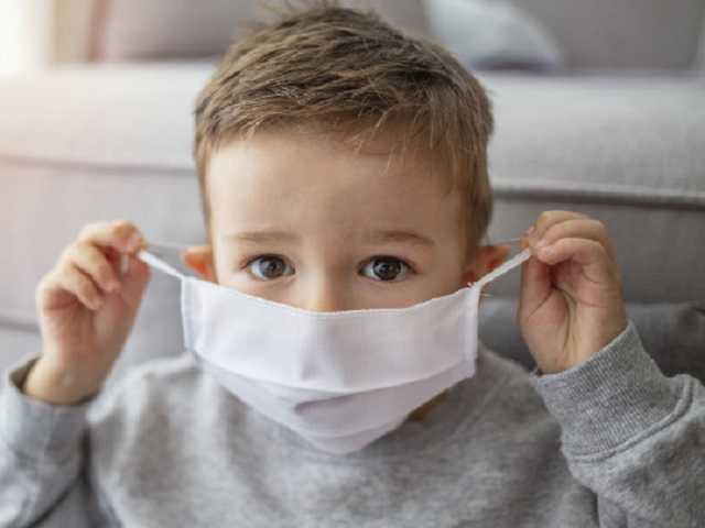 Локдаун не даст эффекта из-за детей, — эпидемиолог