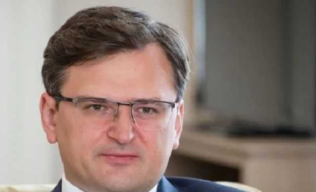 Кулеба выступил против использования вакцины РФ даже при условии ее эффективности