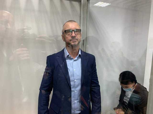 Антоненко принес с собой в суд выпавшие зубы: ухудшилось здоровье