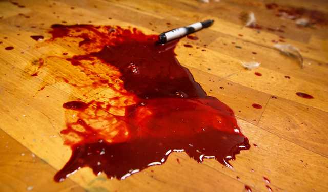 В Киеве мужчина заколол бывшую жену канцелярским ножом