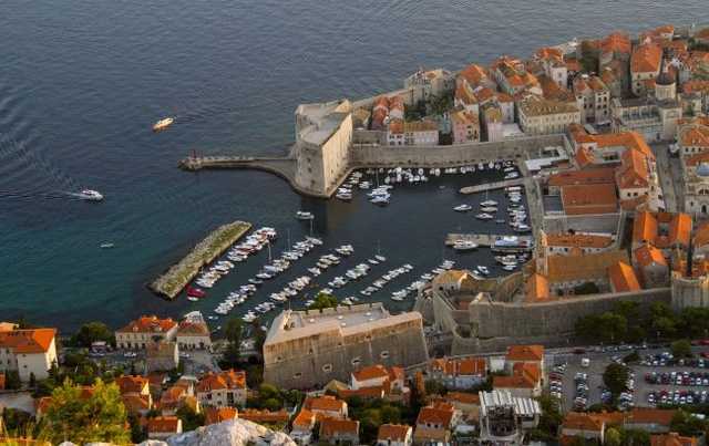 Хорватия ужесточила правила въезда для украинцев: что изменилось