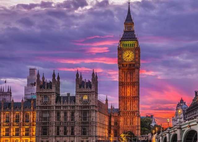 Британія не планує вводити COVID-паспорти. Їх замінять мобільним додатком