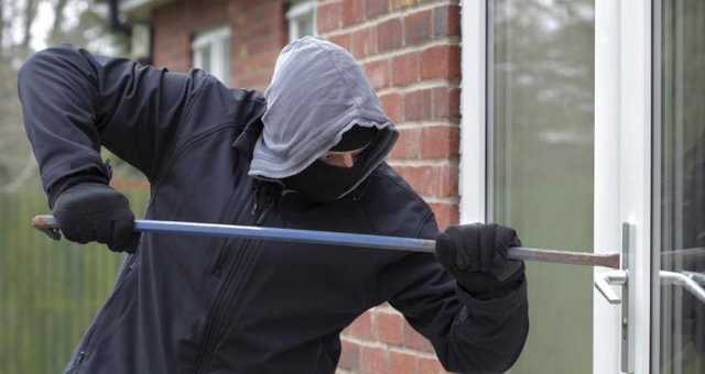 Наживался на пенсионерах: полицейские поймали серийного грабителя