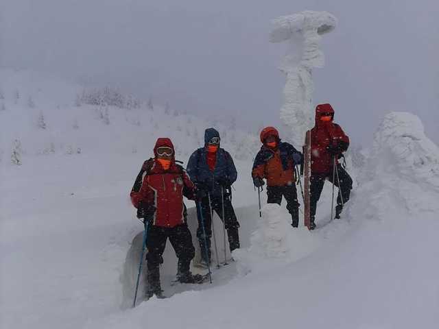 В Карпатах второй день подряд ищут заблудившегося туриста