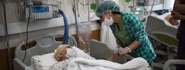 Количество смертей от COVID-19 в мире превысило 2 млн