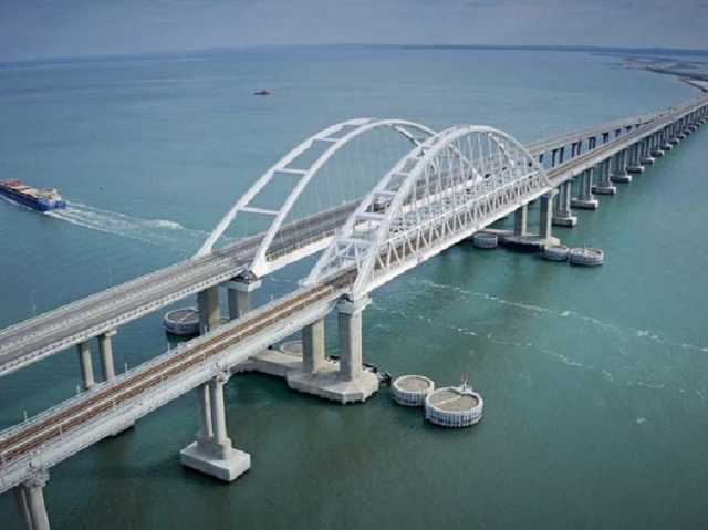Крымский мост разрушится: академик назвал причину