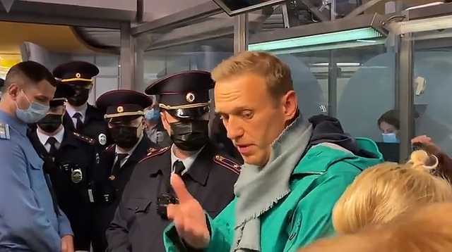 Путин велел арестовать Навального, имевшего наглость выжить после отравления по его приказу