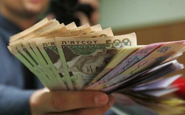 Заборгованість по зарплаті за місяць скоротилась майже на 700 мільйонів гривень