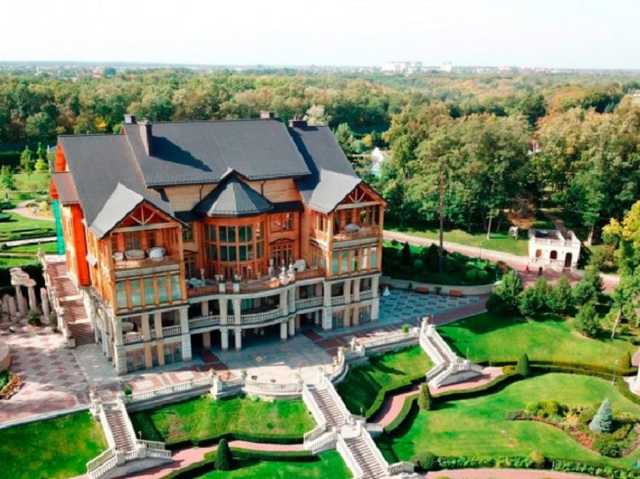 ВВС: Поміряємось межигір’ями. Найкрутіші маєтки українських політиків