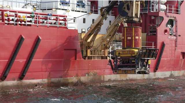 Трубоукладчик "Северного потока-2" вернулся к зоне достройки газопровода