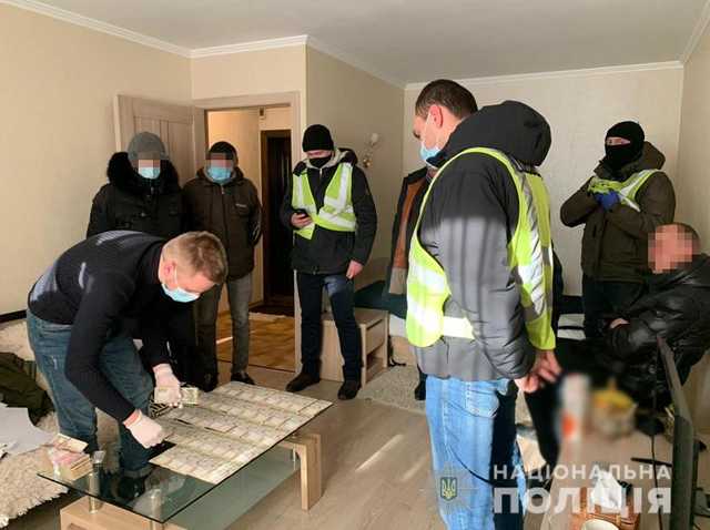 На хабарі спіймали брата Василя Пісного