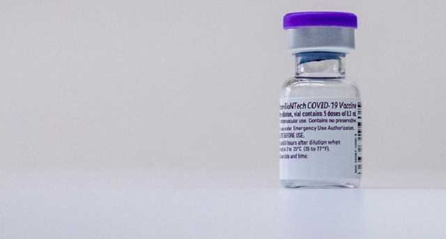 Медики в США показали статистику тяжелых аллергических реакций на вакцину Pfizer-BioNTech