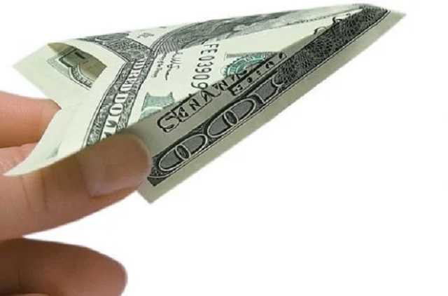 Заробитчане за год подпитали Украину деньгами серьезнее, чем инвесторы