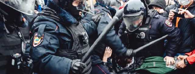 Россияне обменяли свободу на холодильник 20 лет тому назад