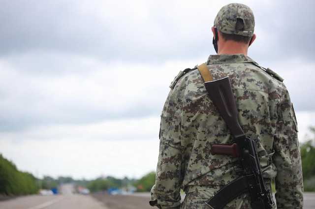 Солдат ВСУ устроил в ТіkТоk видеочат с "ДНР" и назвал россиян "братским народом"